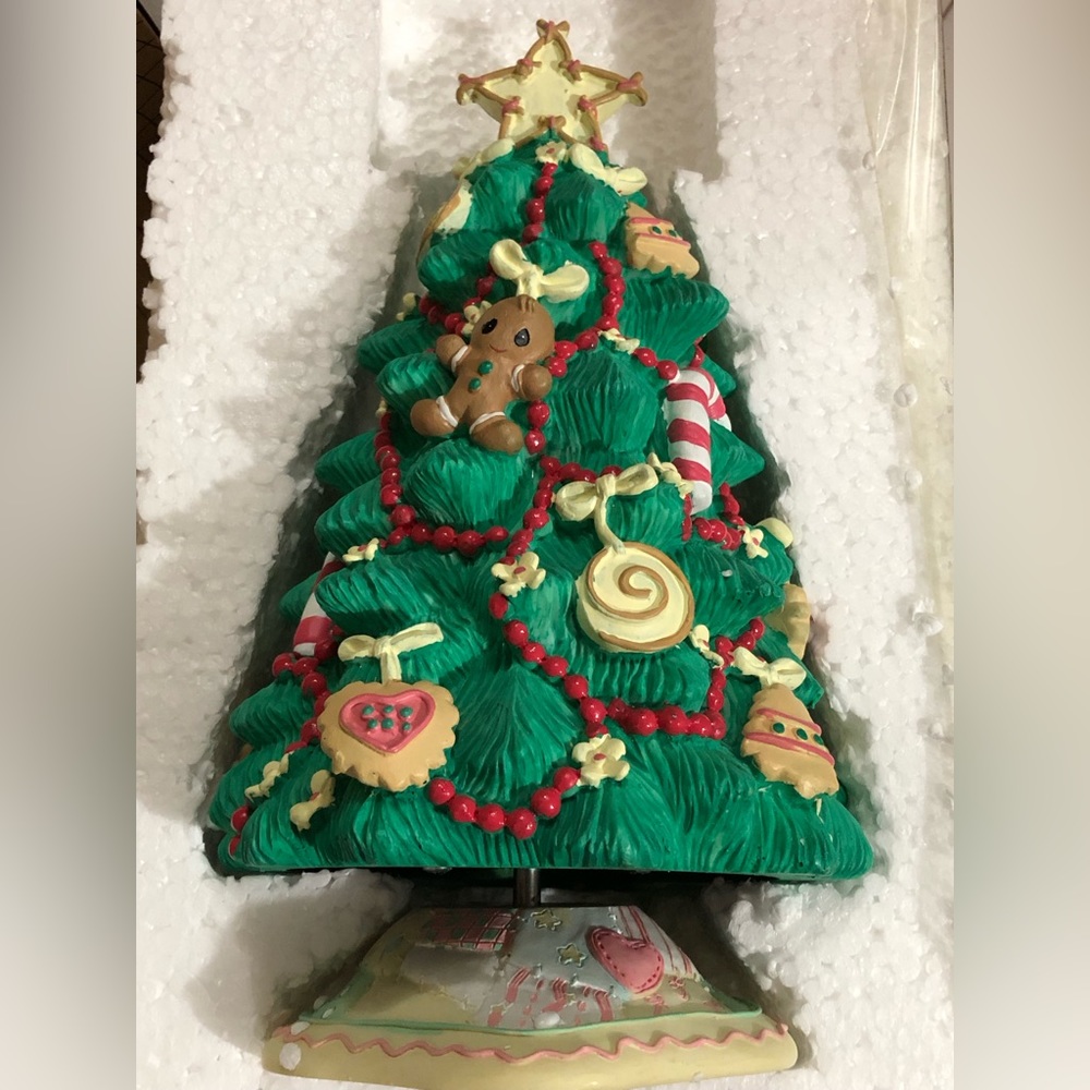 Precious Moments “Visions of Sugarplums” Musical Christmas Tree